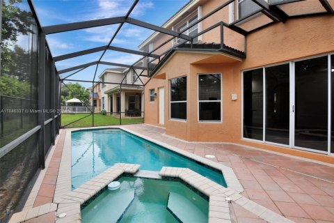Villa ou maison à louer à Miramar, Floride: 5 chambres, 313.17 m2 № 1845644 - photo 1