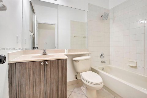 Villa ou maison à louer à Miramar, Floride: 5 chambres, 313.17 m2 № 1845644 - photo 12
