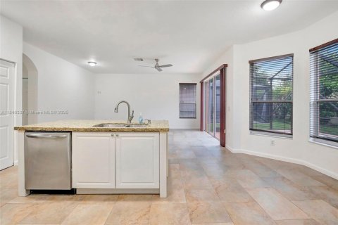 Villa ou maison à louer à Miramar, Floride: 5 chambres, 313.17 m2 № 1845644 - photo 13