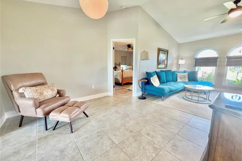 House in Port Charlotte, Florida 3 bedrooms, 151.8 sq.m. № 1916633 - photo 6