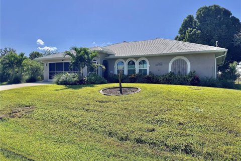 House in Port Charlotte, Florida 3 bedrooms, 151.8 sq.m. № 1916633 - photo 24