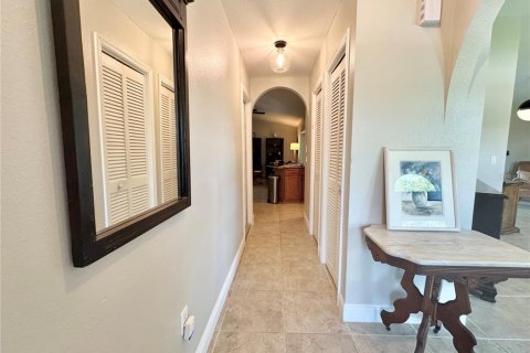 House in Port Charlotte, Florida 3 bedrooms, 151.8 sq.m. № 1916633 - photo 4