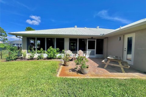 House in Port Charlotte, Florida 3 bedrooms, 151.8 sq.m. № 1916633 - photo 21