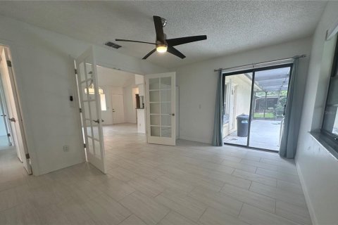 Casa en alquiler en New Port Richey, Florida, 3 dormitorios, 130.62 m2 № 1904100 - foto 8