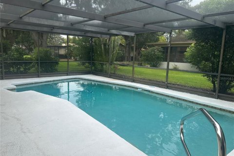 Casa en alquiler en New Port Richey, Florida, 3 dormitorios, 130.62 m2 № 1904100 - foto 2