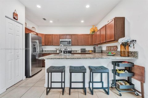 Townhouse in West Palm Beach, Florida 3 bedrooms, 153.75 sq.m. № 1695590 - photo 9