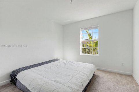 Townhouse in Lake Worth, Florida 4 bedrooms, 171.96 sq.m. № 2026576 - photo 19