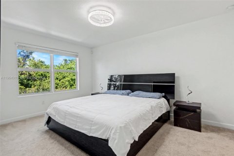 Townhouse in Lake Worth, Florida 4 bedrooms, 171.96 sq.m. № 2026576 - photo 21