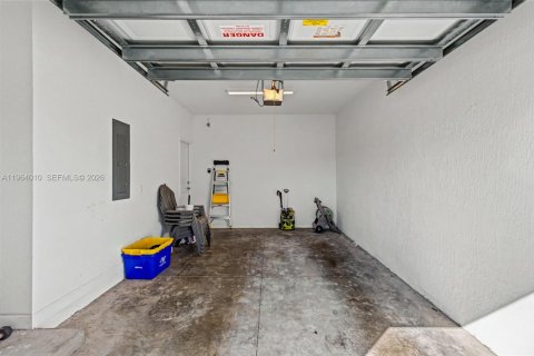 Townhouse in Lake Worth, Florida 4 bedrooms, 171.96 sq.m. № 2026576 - photo 29