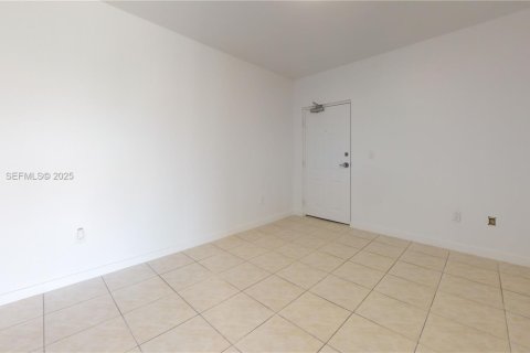 Copropriété à louer à Miami, Floride: 1 chambre, 67.17 m2 № 1986762 - photo 5