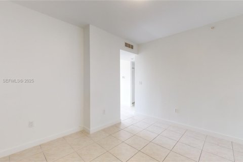 Copropriété à louer à Miami, Floride: 1 chambre, 67.17 m2 № 1986762 - photo 6