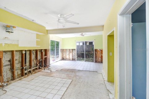 Купить виллу или дом в Индиан-Рокс-Бич, Флорида 3 комнаты, 110.18м2, № 2396430 - фото 24