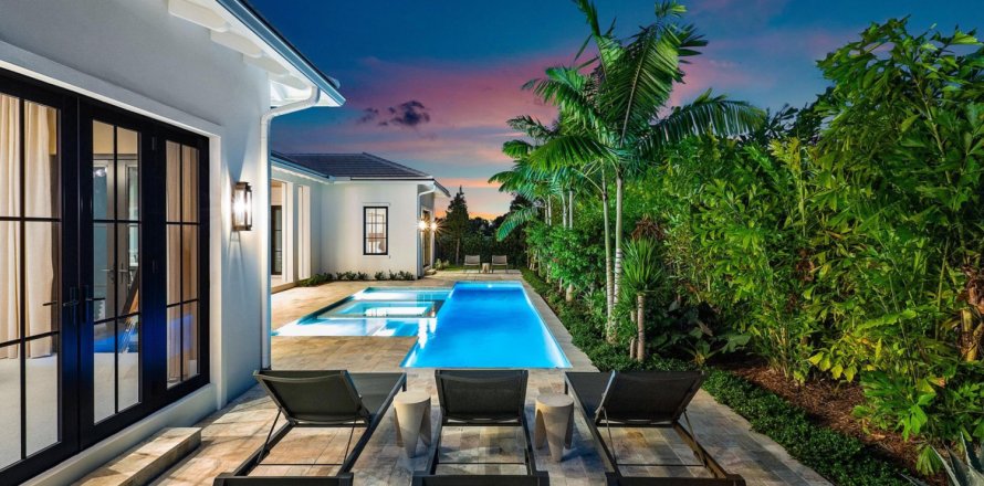 House in Gulf Stream, Florida 4 bedrooms, 388.05 sq.m. № 846269