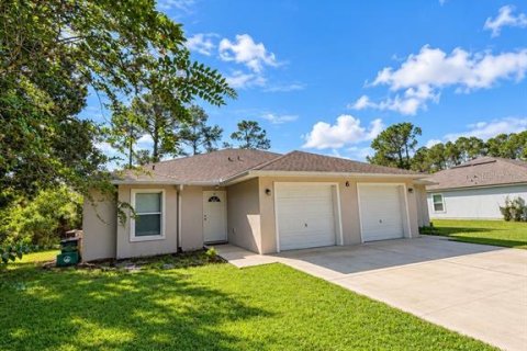 Commercial property in Palm Coast, Florida 6 bedrooms, 214.33 sq.m. № 2396888 - photo 2