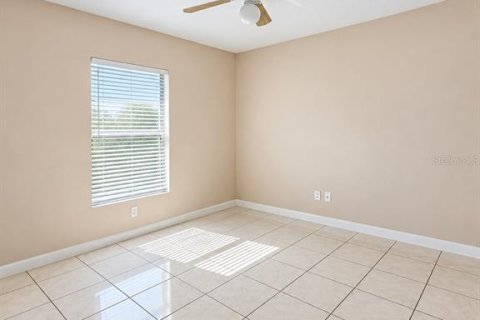 Commercial property in Palm Coast, Florida 6 bedrooms, 214.33 sq.m. № 2396888 - photo 12