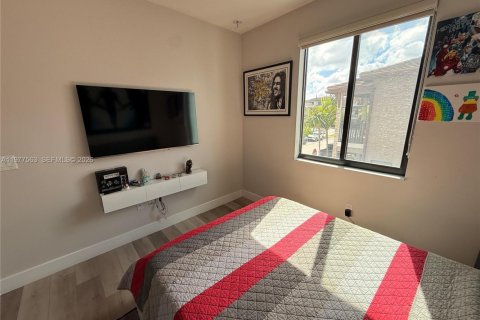 Adosado en alquiler en Doral, Florida, 4 dormitorios, 200.95 m2 № 2042499 - foto 18