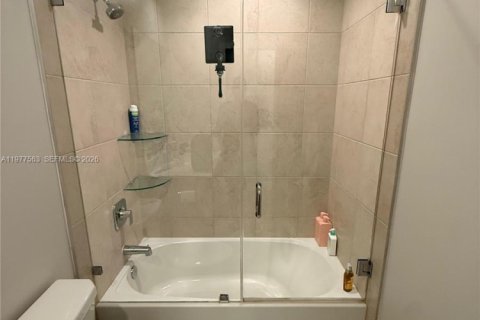 Adosado en alquiler en Doral, Florida, 4 dormitorios, 200.95 m2 № 2042499 - foto 19