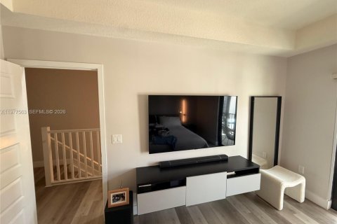 Adosado en alquiler en Doral, Florida, 4 dormitorios, 200.95 m2 № 2042499 - foto 7