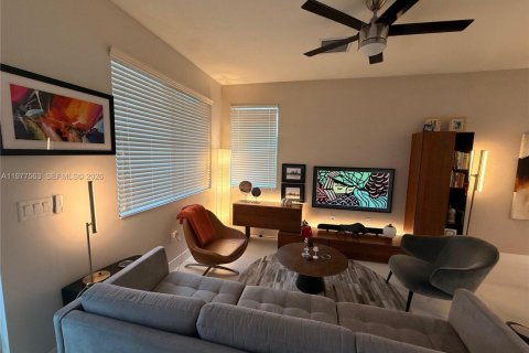 Adosado en alquiler en Doral, Florida, 4 dormitorios, 200.95 m2 № 2042499 - foto 12