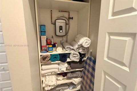 Adosado en alquiler en Doral, Florida, 4 dormitorios, 200.95 m2 № 2042499 - foto 22