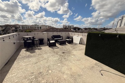 Adosado en alquiler en Doral, Florida, 4 dormitorios, 200.95 m2 № 2042499 - foto 30