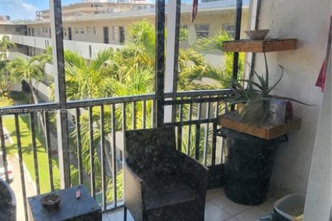 Condominio en venta en Miami, Florida, 1 dormitorio, 84.45 m2 № 1964451 - foto 12