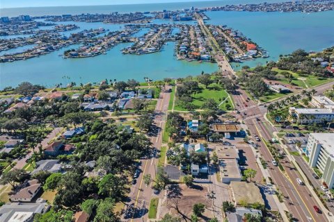 Commercial property in Saint Petersburg, Florida 169.55 sq.m. № 2290563 - photo 5