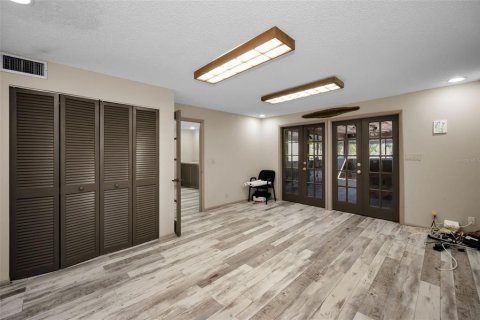 Commercial property in Saint Petersburg, Florida 169.55 sq.m. № 2290563 - photo 21