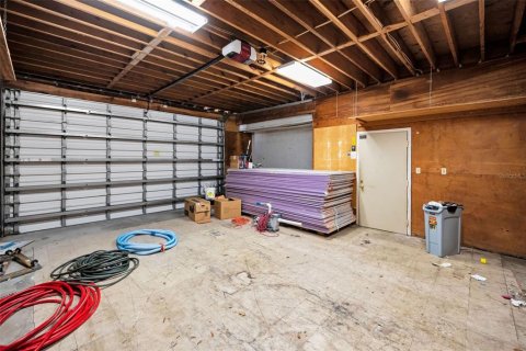 Commercial property in Saint Petersburg, Florida 169.55 sq.m. № 2290563 - photo 30