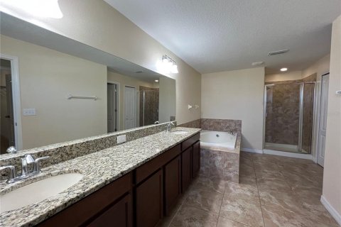 Casa en alquiler en Tampa, Florida, 3 dormitorios, 224.45 m2 № 2115981 - foto 16