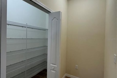 Casa en alquiler en Tampa, Florida, 3 dormitorios, 224.45 m2 № 2115981 - foto 7