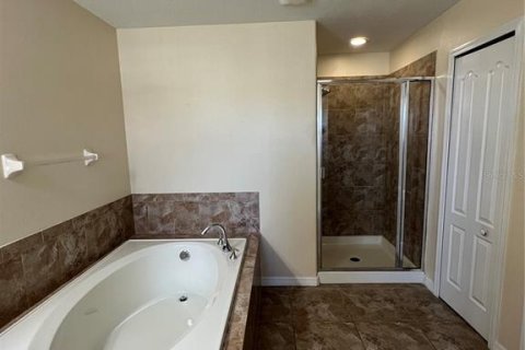 Casa en alquiler en Tampa, Florida, 3 dormitorios, 224.45 m2 № 2115981 - foto 18