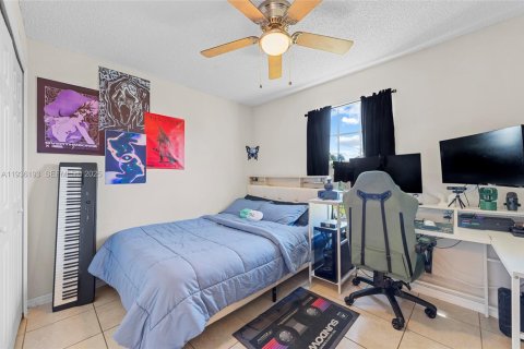 Casa en venta en Port St. Lucie, Florida, 3 dormitorios, 176.51 m2 № 1996641 - foto 22