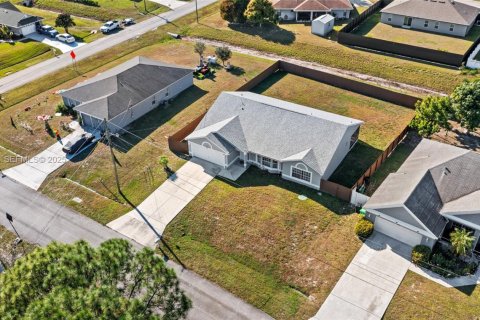 Casa en venta en Port St. Lucie, Florida, 3 dormitorios, 176.51 m2 № 1996641 - foto 30