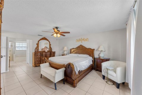 Casa en venta en Port St. Lucie, Florida, 3 dormitorios, 176.51 m2 № 1996641 - foto 14