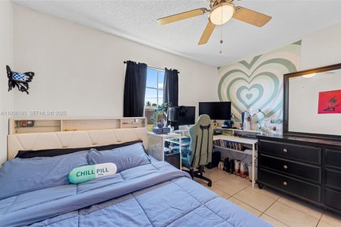 Casa en venta en Port St. Lucie, Florida, 3 dormitorios, 176.51 m2 № 1996641 - foto 23