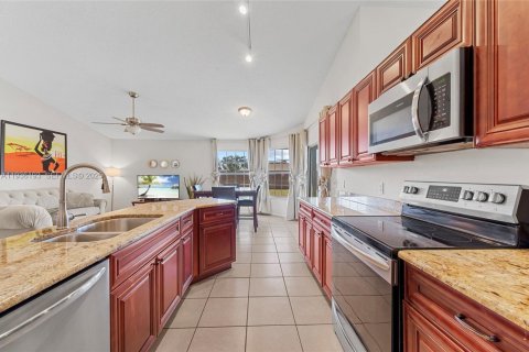 Casa en venta en Port St. Lucie, Florida, 3 dormitorios, 176.51 m2 № 1996641 - foto 8