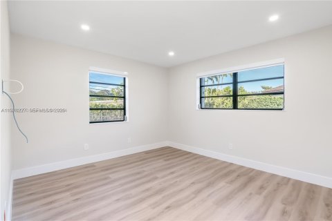 Casa en alquiler en Miami, Florida, 3 dormitorios, 205.69 m2 № 2052283 - foto 21