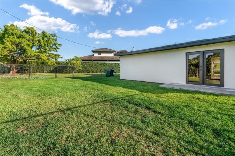 Casa en alquiler en Miami, Florida, 3 dormitorios, 205.69 m2 № 2052283 - foto 22