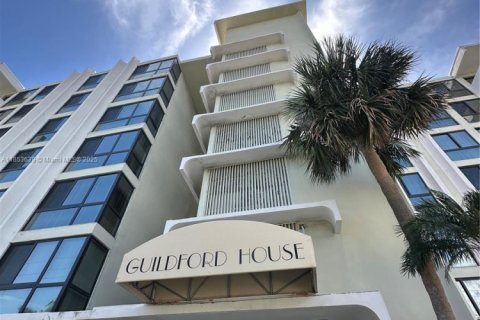 Condominio en alquiler en Bay Harbor Islands, Florida, 1 dormitorio, 83.15 m2 № 1871765 - foto 4