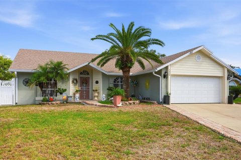 House in Orlando, Florida 3 bedrooms, 126.35 sq.m. № 2396218 - photo 3