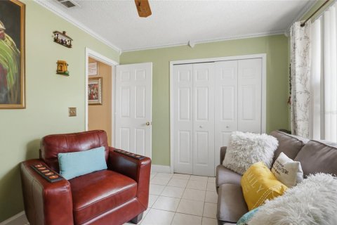 House in Orlando, Florida 3 bedrooms, 126.35 sq.m. № 2396218 - photo 11
