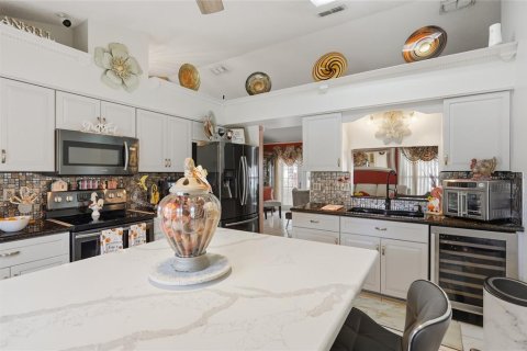 House in Orlando, Florida 3 bedrooms, 126.35 sq.m. № 2396218 - photo 21