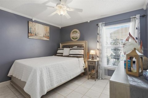 House in Orlando, Florida 3 bedrooms, 126.35 sq.m. № 2396218 - photo 22