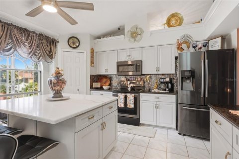 House in Orlando, Florida 3 bedrooms, 126.35 sq.m. № 2396218 - photo 18