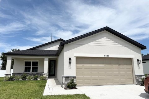 House in Sebring, Florida 3 bedrooms, 150.04 sq.m. № 2213934
