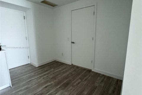 Купить кондоминиум в Майами, Флорида 1 спальня, 57.79м2, № 1702437 - фото 4