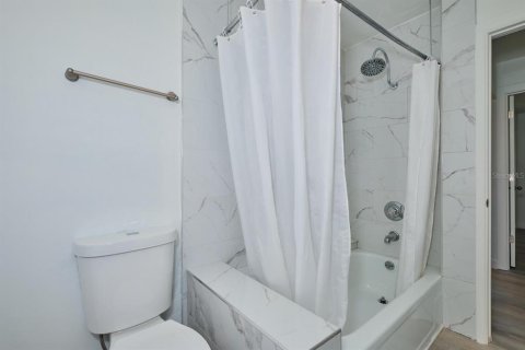 Casa en venta en North Fort Myers, Florida, 3 dormitorios, 153.38 m2 № 1544752 - foto 28