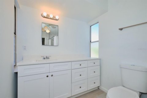 Casa en venta en North Fort Myers, Florida, 3 dormitorios, 153.38 m2 № 1544752 - foto 27