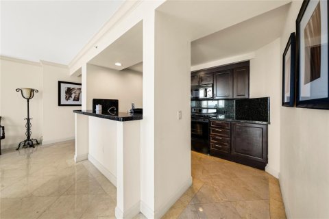 Condo in Fort Lauderdale, Florida, 1 bedroom  № 2178927 - photo 4